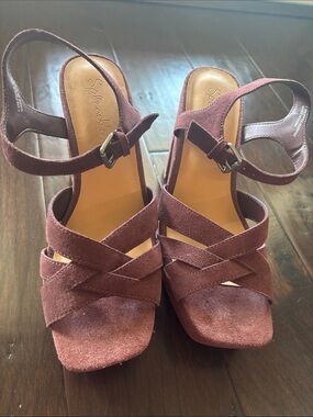 Splendid Women's Suede Crisscross Sandal - Burgundy
